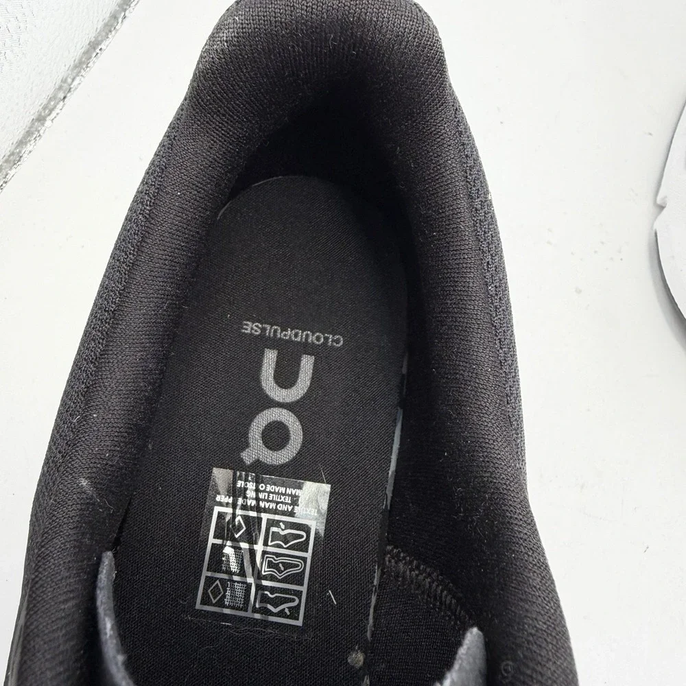 On‎ Women's Cloudpulse Sneakers Size 10 Black and White New
